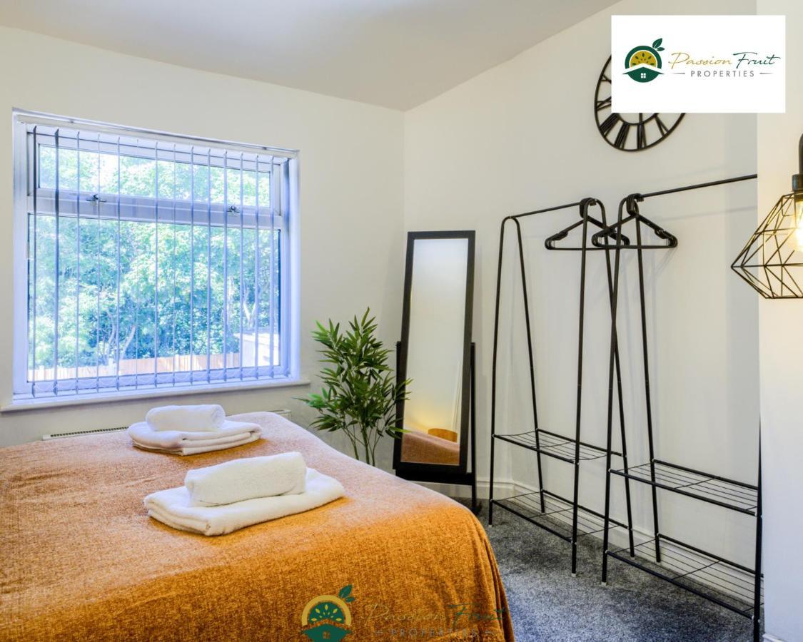 3 Bedroom Coventry House By Passionfruitproperties With Free Wi-Fi, Large Garden And Driveway - 52Nrc Εξωτερικό φωτογραφία
