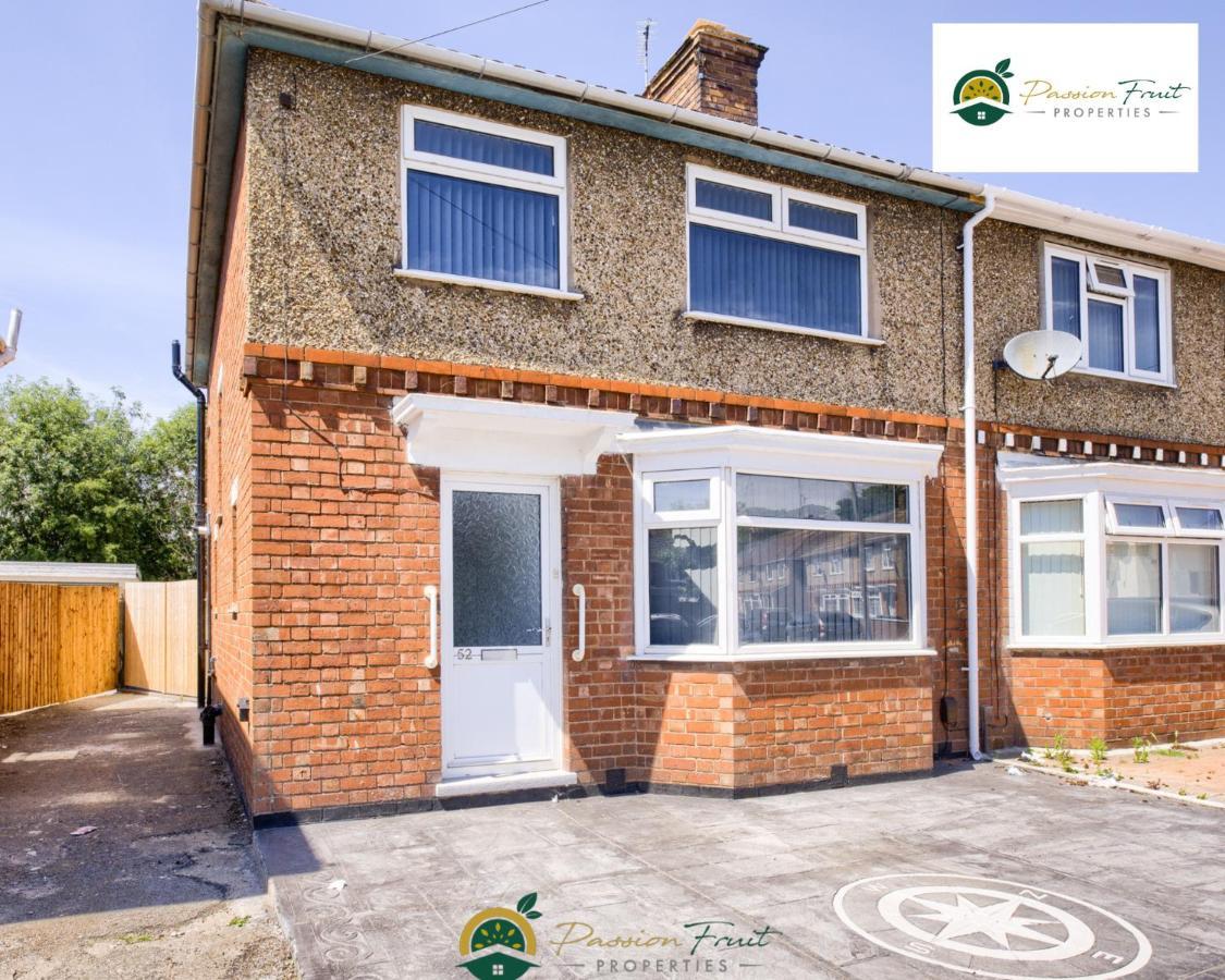 3 Bedroom Coventry House By Passionfruitproperties With Free Wi-Fi, Large Garden And Driveway - 52Nrc Εξωτερικό φωτογραφία