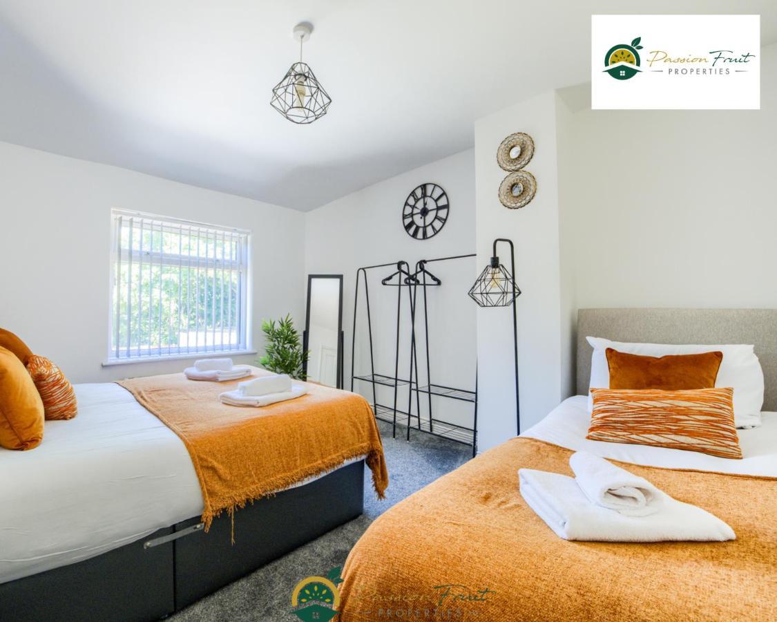 3 Bedroom Coventry House By Passionfruitproperties With Free Wi-Fi, Large Garden And Driveway - 52Nrc Εξωτερικό φωτογραφία